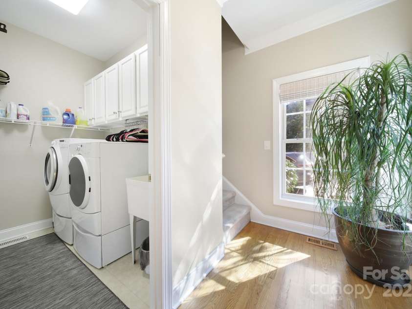 907 Thorn Ridge Lane, Lake Wylie, SC 29710.  MLS# CAR4222023, YatesRealty ID 22004. 