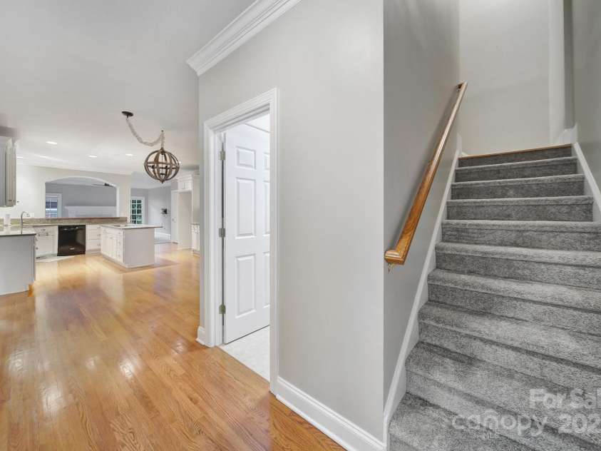 907 Thorn Ridge Lane, Lake Wylie, SC 29710.  MLS# CAR4222023, YatesRealty ID 22004. 