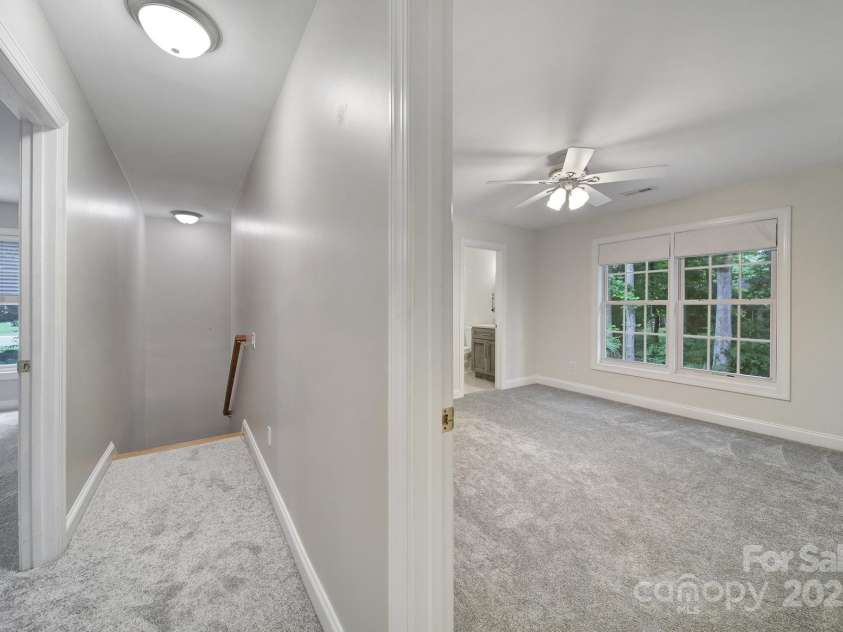 907 Thorn Ridge Lane, Lake Wylie, SC 29710.  MLS# CAR4222023, YatesRealty ID 22004. Bed/Bonus Room