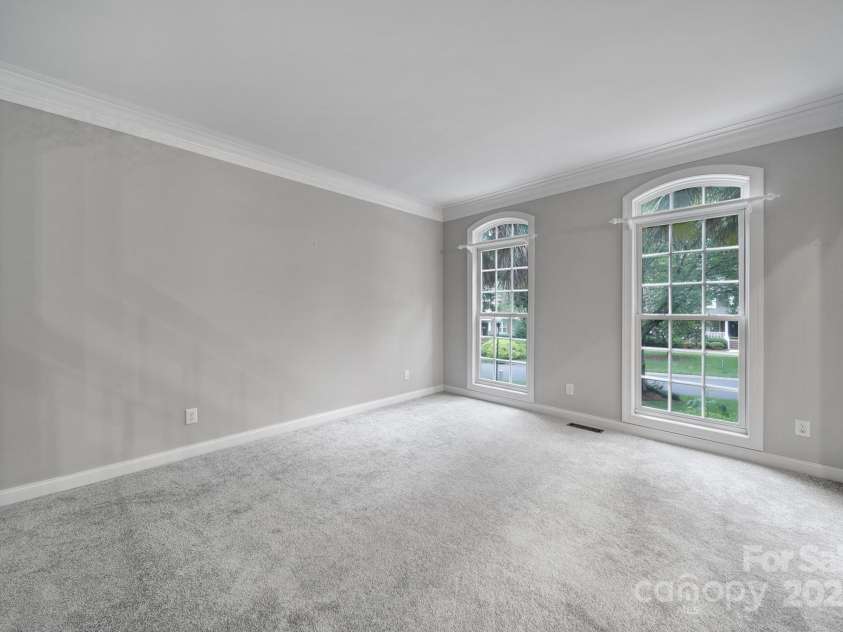 907 Thorn Ridge Lane, Lake Wylie, SC 29710.  MLS# CAR4222023, YatesRealty ID 22004. Secondary Bedroom