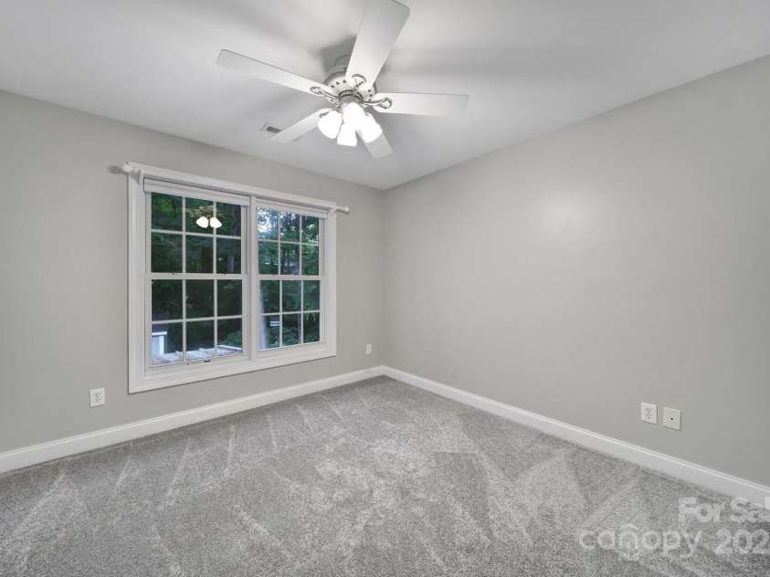907 Thorn Ridge Lane, Lake Wylie, SC 29710.  MLS# CAR4222023, YatesRealty ID 22004. Secondary Bedroom