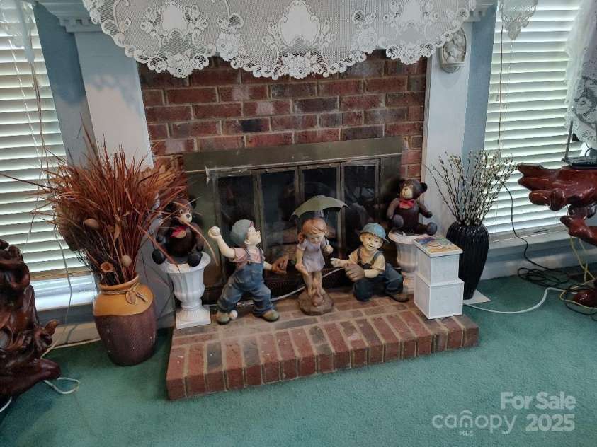 7318 Brighton Brook Drive, Charlotte, NC 28212.  MLS# CAR4270262, YatesRealty ID 22005. 