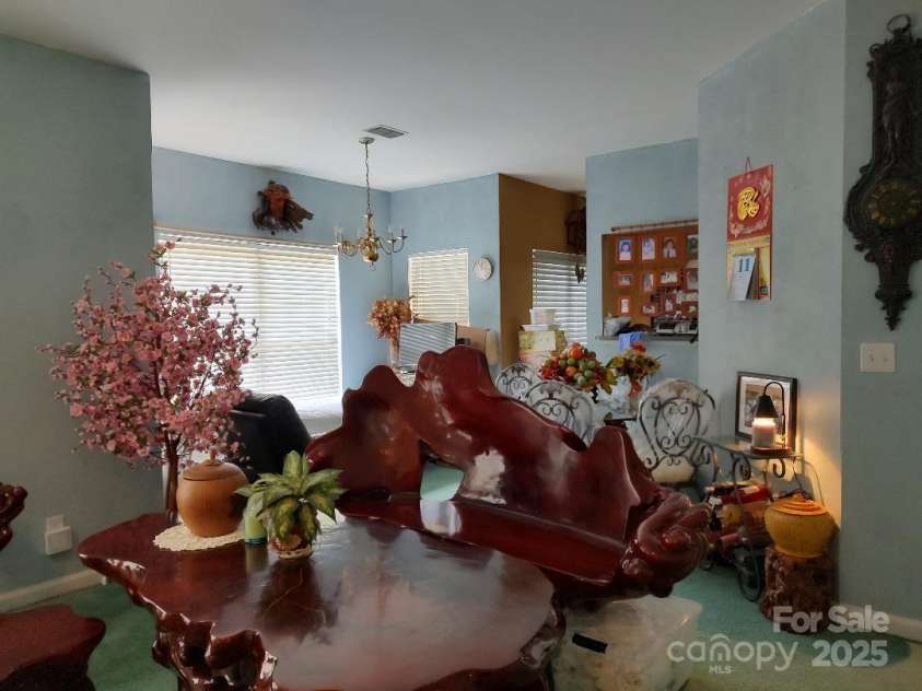 7318 Brighton Brook Drive, Charlotte, NC 28212.  MLS# CAR4270262, YatesRealty ID 22005. 