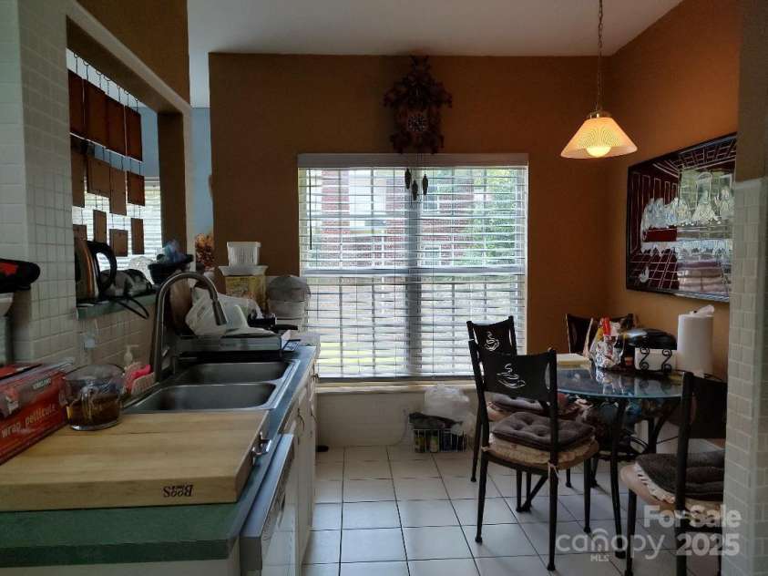 7318 Brighton Brook Drive, Charlotte, NC 28212.  MLS# CAR4270262, YatesRealty ID 22005. 