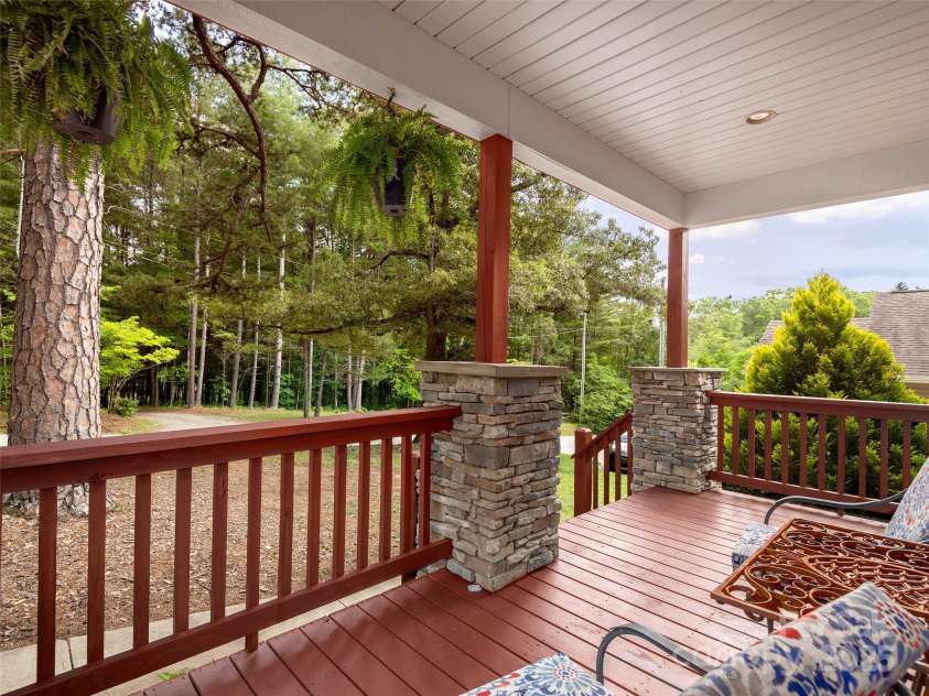 78 Chapel Road, Asheville, NC 28803.  MLS# CAR4273027, YatesRealty ID 22006. 