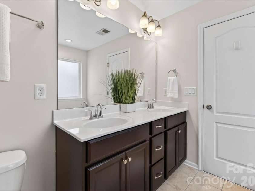 78058 Rillstone Drive, Lancaster, SC 29720.  MLS# CAR4375337, YatesRealty ID 22006. 