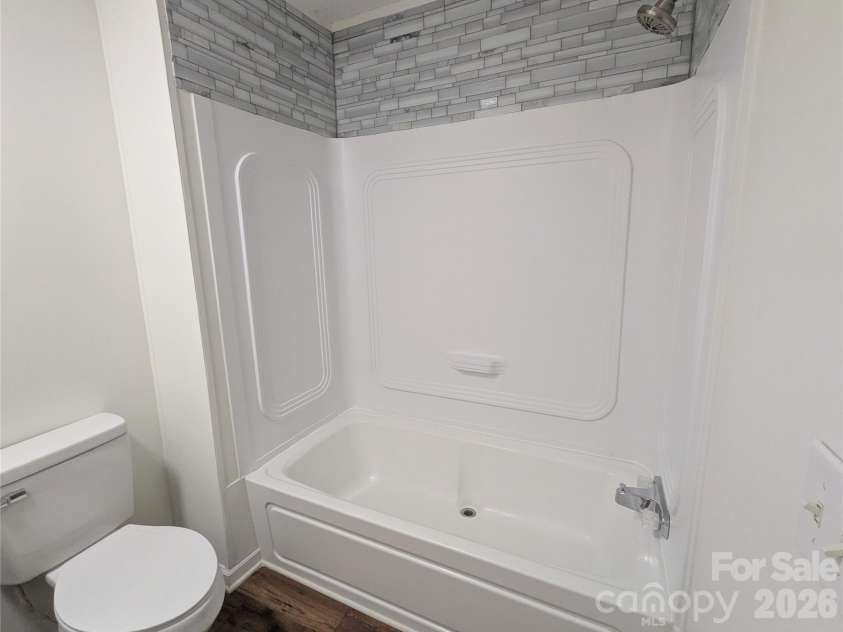 2032 Rocky Creek Lane, Dallas, NC 28034.  MLS# CAR4377210, YatesRealty ID 22007. Second bathroom