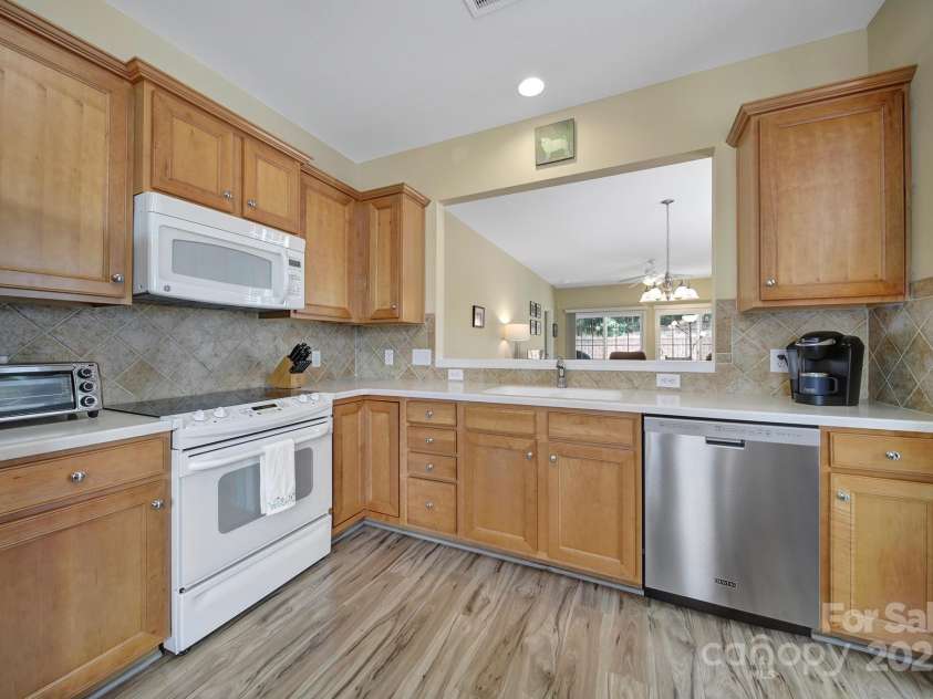 21214 Tern Court, Fort Mill, SC 29707.  MLS# CAR4267037, YatesRealty ID 22007. 