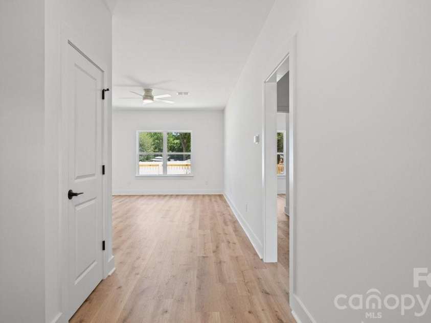 2160 Fieldcrest Avenue, Gastonia, NC 28054.  MLS# CAR4378667, YatesRealty ID 22008. 