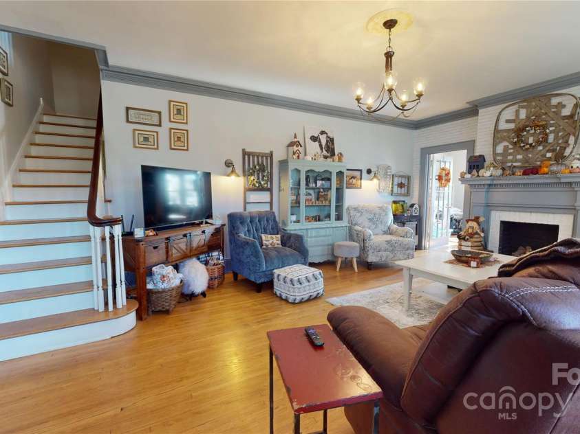 42 Viewpoint Drive, Marion, NC 28752.  MLS# CAR4201794, YatesRealty ID 22008. 