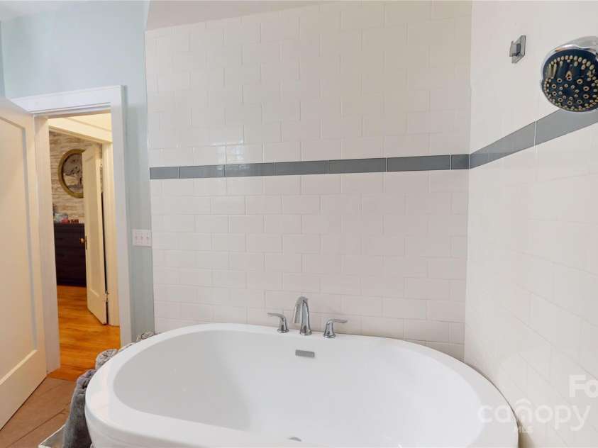 42 Viewpoint Drive, Marion, NC 28752.  MLS# CAR4201794, YatesRealty ID 22008. 