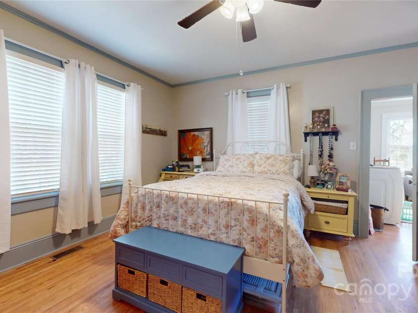 42 Viewpoint Drive, Marion, NC 28752.  MLS# CAR4201794, YatesRealty ID 22008. 