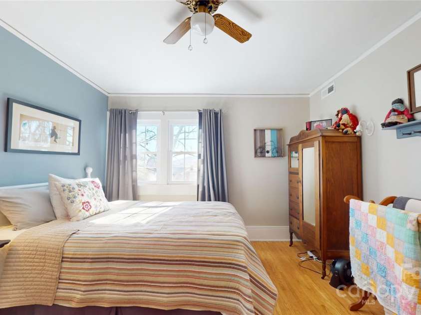 42 Viewpoint Drive, Marion, NC 28752.  MLS# CAR4201794, YatesRealty ID 22008. 