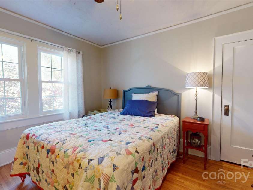 42 Viewpoint Drive, Marion, NC 28752.  MLS# CAR4201794, YatesRealty ID 22008. 