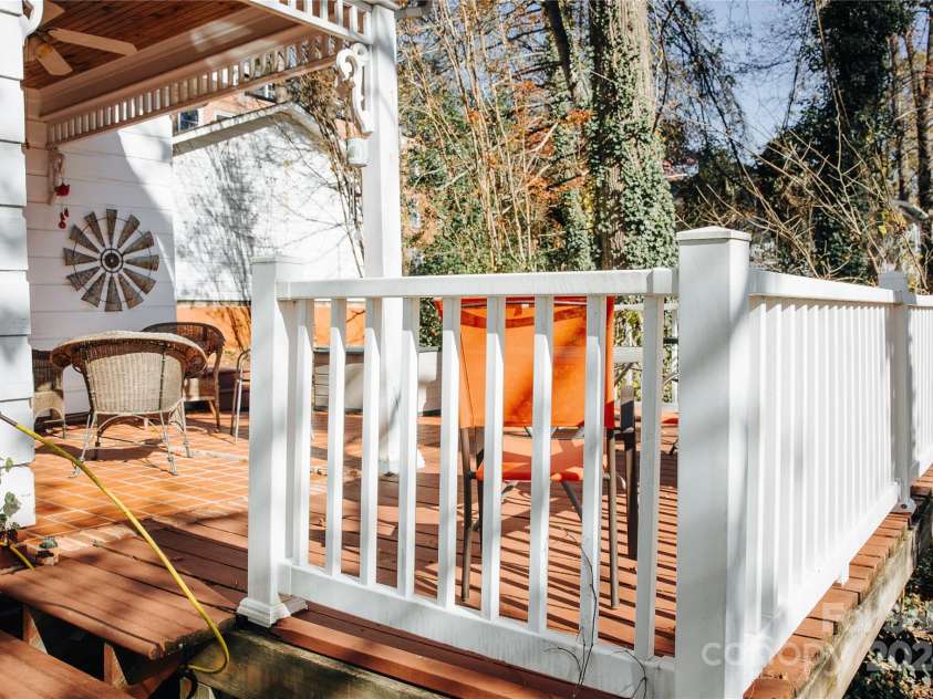 42 Viewpoint Drive, Marion, NC 28752.  MLS# CAR4201794, YatesRealty ID 22008. 