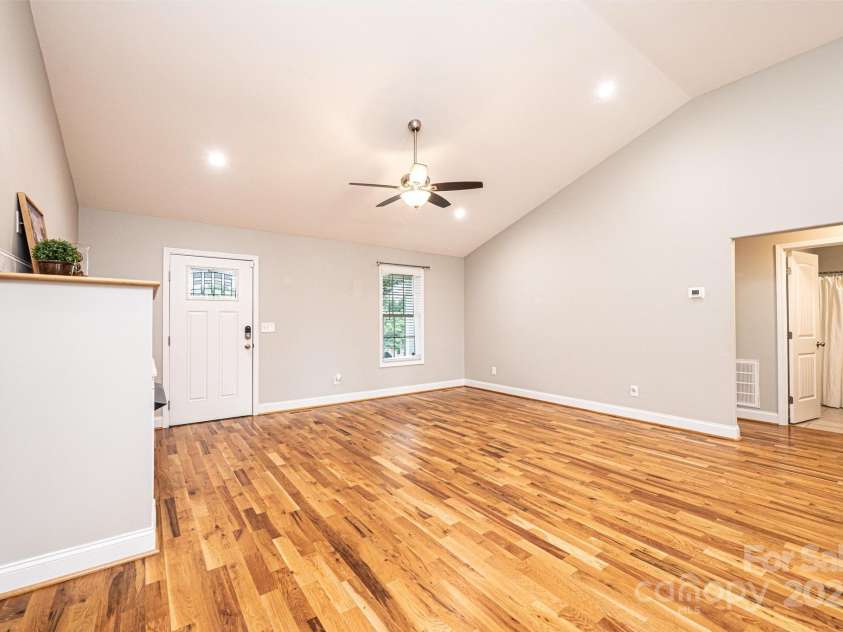 201 5th Avenue, Maiden, NC 28650.  MLS# CAR4267558, YatesRealty ID 22009. 