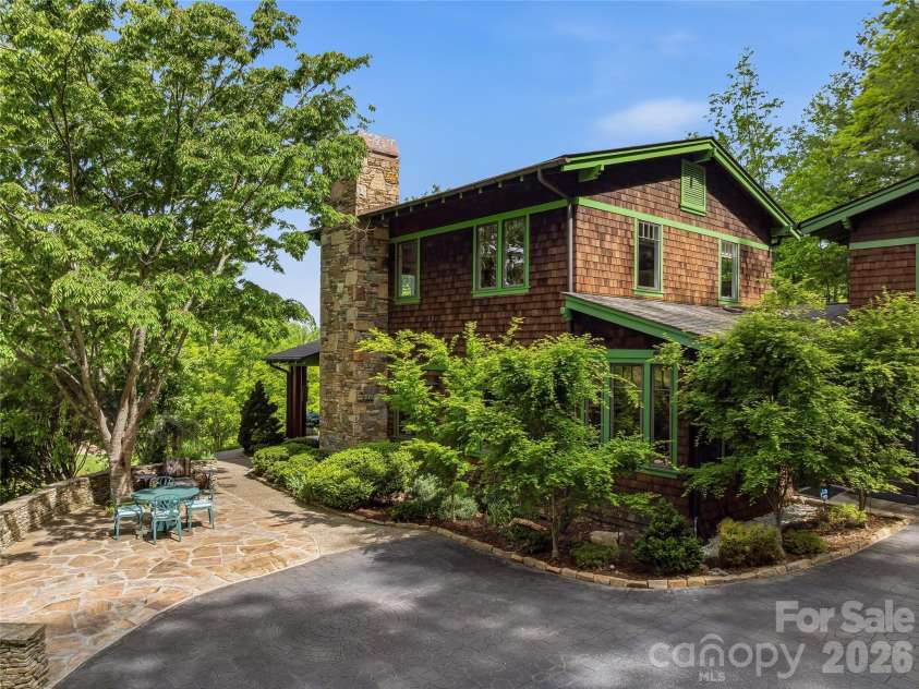 239 Senator Reynolds Road, Asheville, NC 28804.  MLS# CAR4358154, YatesRealty ID 22009. 
