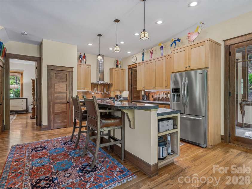 239 Senator Reynolds Road, Asheville, NC 28804.  MLS# CAR4358154, YatesRealty ID 22009. 