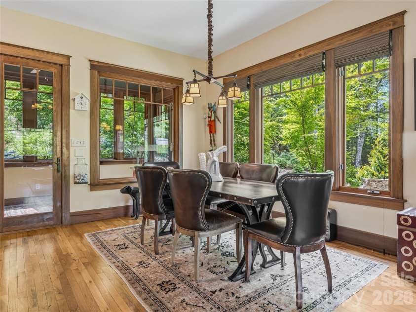 239 Senator Reynolds Road, Asheville, NC 28804.  MLS# CAR4358154, YatesRealty ID 22009. 