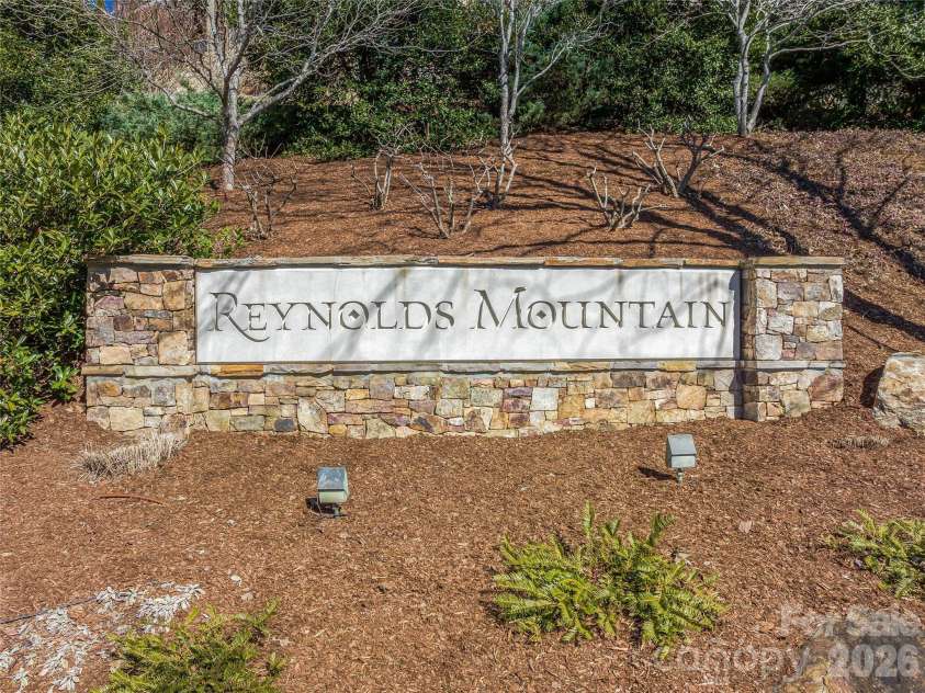 239 Senator Reynolds Road, Asheville, NC 28804.  MLS# CAR4358154, YatesRealty ID 22009. 