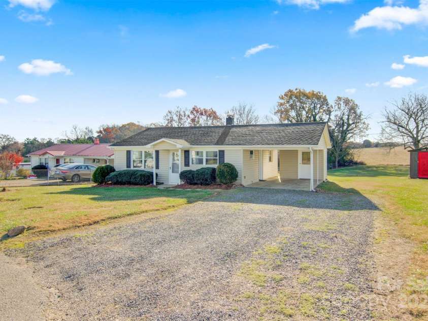 5067 Ike Circle, Granite Falls, NC 28630.  MLS# CAR4204614, YatesRealty ID 2201. 