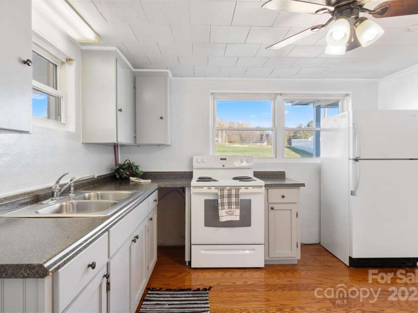 5067 Ike Circle, Granite Falls, NC 28630.  MLS# CAR4204614, YatesRealty ID 2201. 