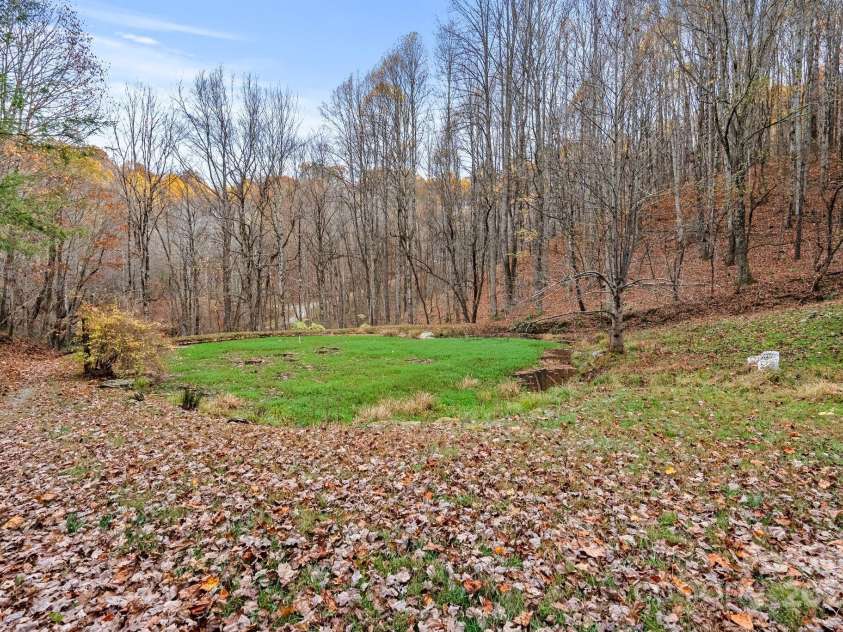 61 Doe Loop, Hot Springs, NC 28743.  MLS# CAR4295989, YatesRealty ID 2201. 