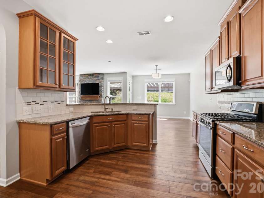 1197 Mckee Farm Lane, Belmont, NC 28012.  MLS# CAR4371180, YatesRealty ID 22010. 