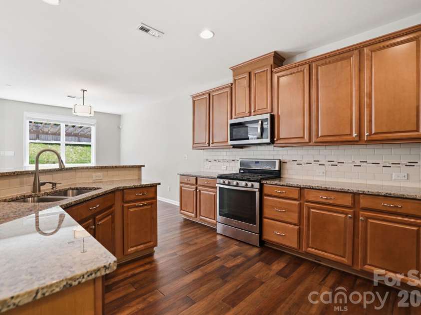1197 Mckee Farm Lane, Belmont, NC 28012.  MLS# CAR4371180, YatesRealty ID 22010. 