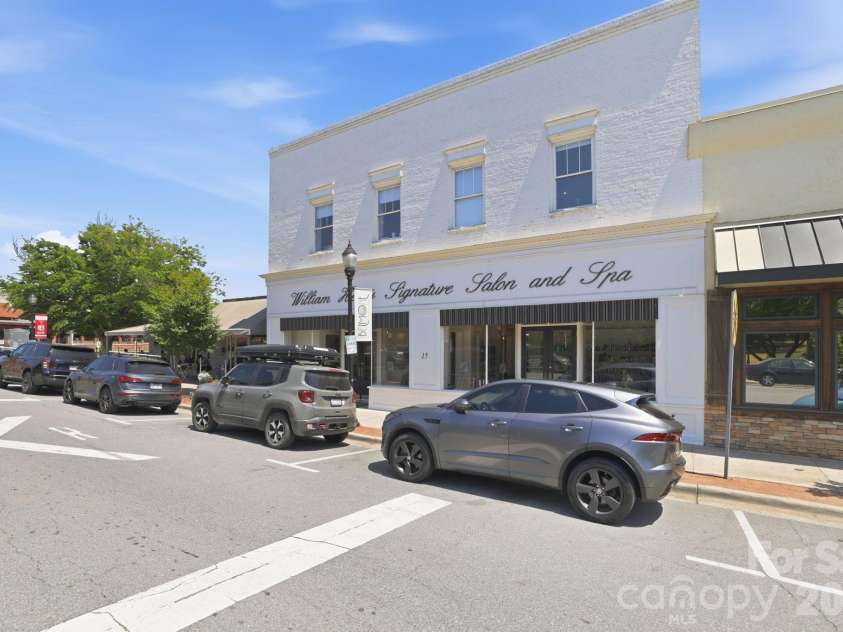 1197 Mckee Farm Lane, Belmont, NC 28012.  MLS# CAR4371180, YatesRealty ID 22010. 