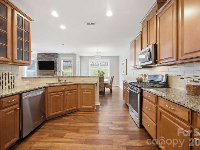 1197 Mckee Farm Lane, Belmont, NC 28012.  MLS# CAR4371180, YatesRealty ID 22010. 
