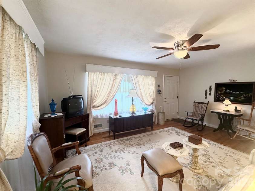 1577 Catawba Terrace, Lenoir, NC 28645.  MLS# CAR4379132, YatesRealty ID 22011. 