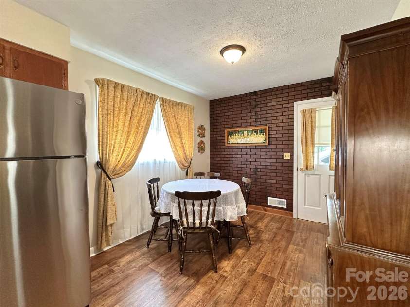 1577 Catawba Terrace, Lenoir, NC 28645.  MLS# CAR4379132, YatesRealty ID 22011. 