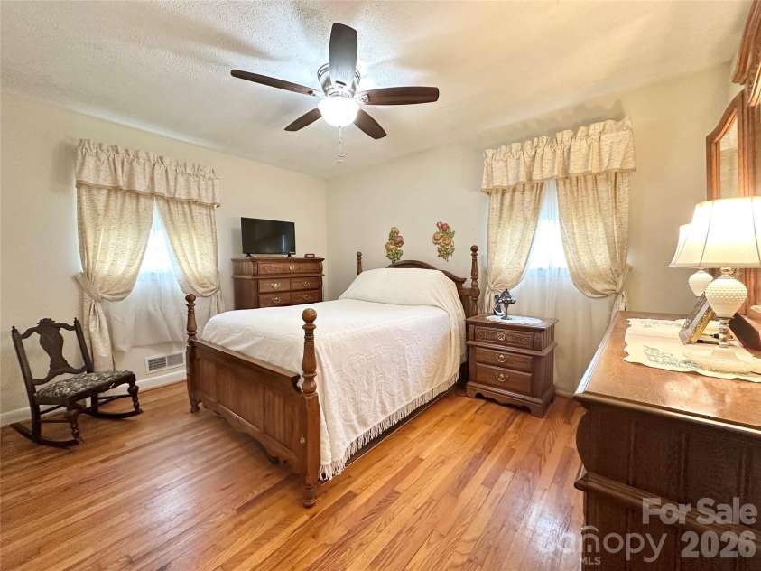1577 Catawba Terrace, Lenoir, NC 28645.  MLS# CAR4379132, YatesRealty ID 22011. 