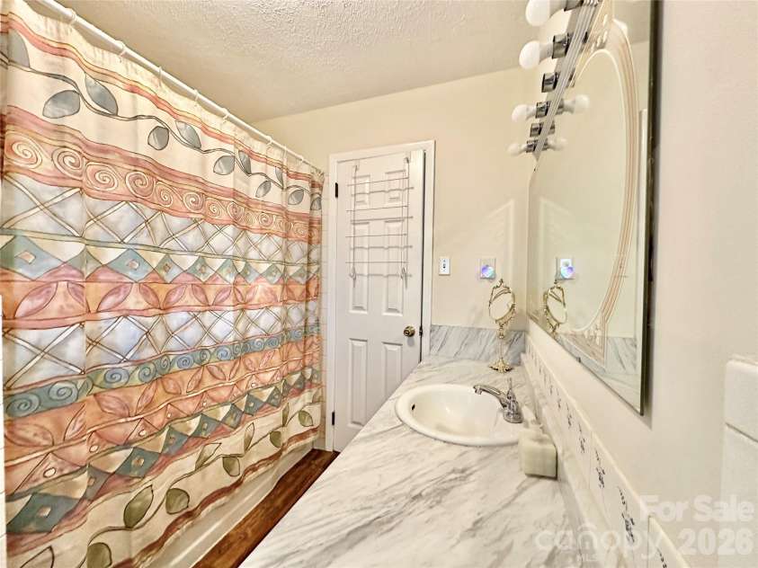 1577 Catawba Terrace, Lenoir, NC 28645.  MLS# CAR4379132, YatesRealty ID 22011. 