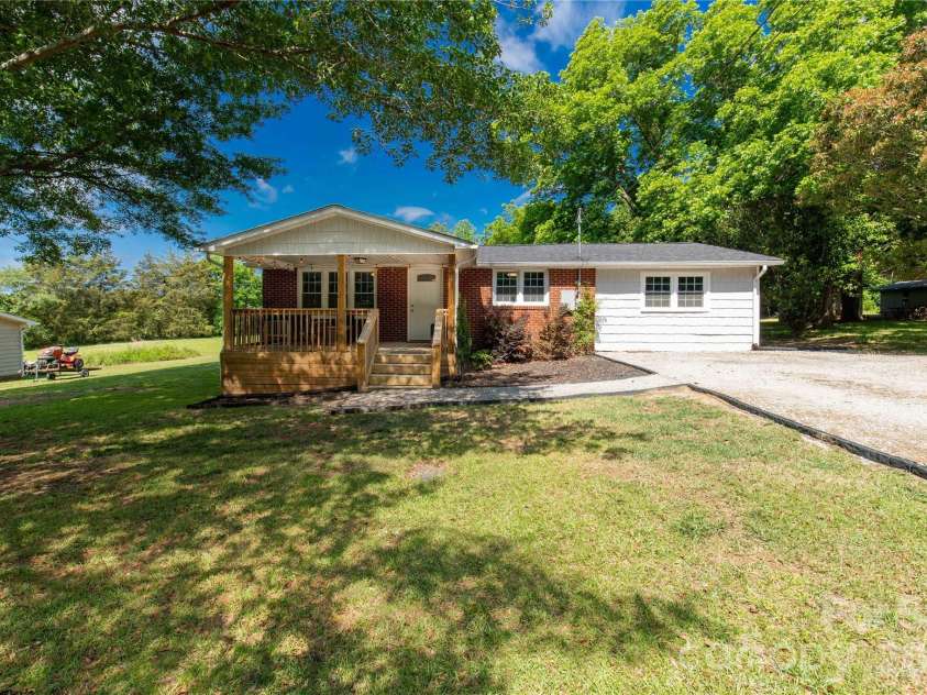 2245 Felly Lane, Lancaster, SC 29720.  MLS# CAR4381681, YatesRealty ID 22012. 