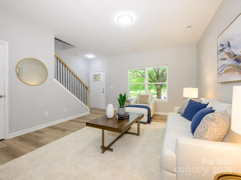 8611 Earthenware Drive, Charlotte, NC 28269.  MLS# CAR4259776, YatesRealty ID 22013. 