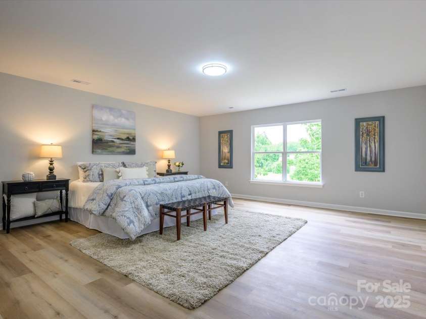 8611 Earthenware Drive, Charlotte, NC 28269.  MLS# CAR4259776, YatesRealty ID 22013. 