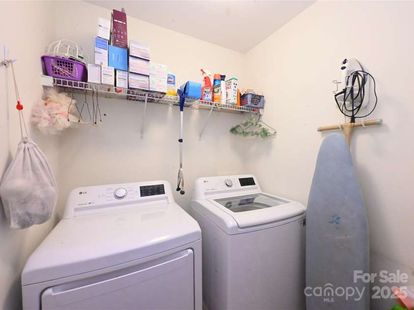 219 Harrowfield Heights, York, SC 29745.  MLS# CAR4272807, YatesRealty ID 22014. 