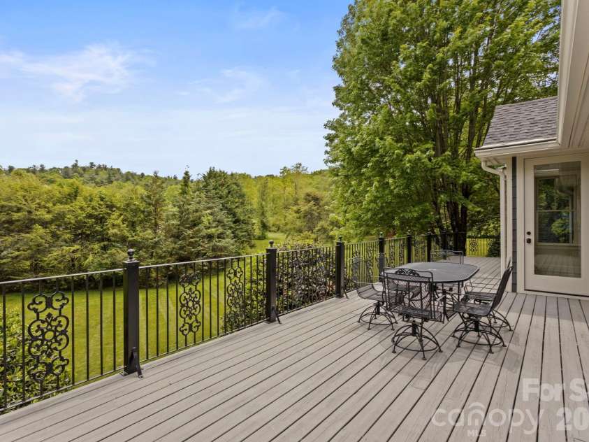 301 Winding Meadows Drive, Flat Rock, NC 28731.  MLS# CAR4381410, YatesRealty ID 22014. 