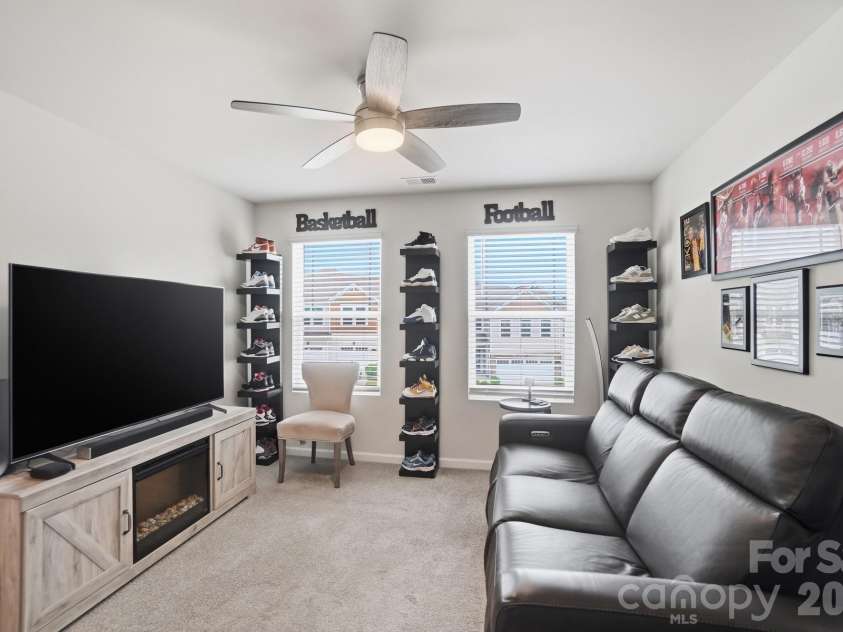 15625 Little Bluestem Street, Charlotte, NC 28278.  MLS# CAR4380451, YatesRealty ID 22015. 