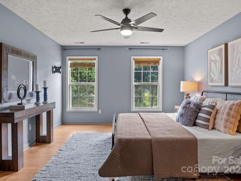 5229 Mt Holly Huntersville Road, Charlotte, NC 28216.  MLS# CAR4257575, YatesRealty ID 22015. 