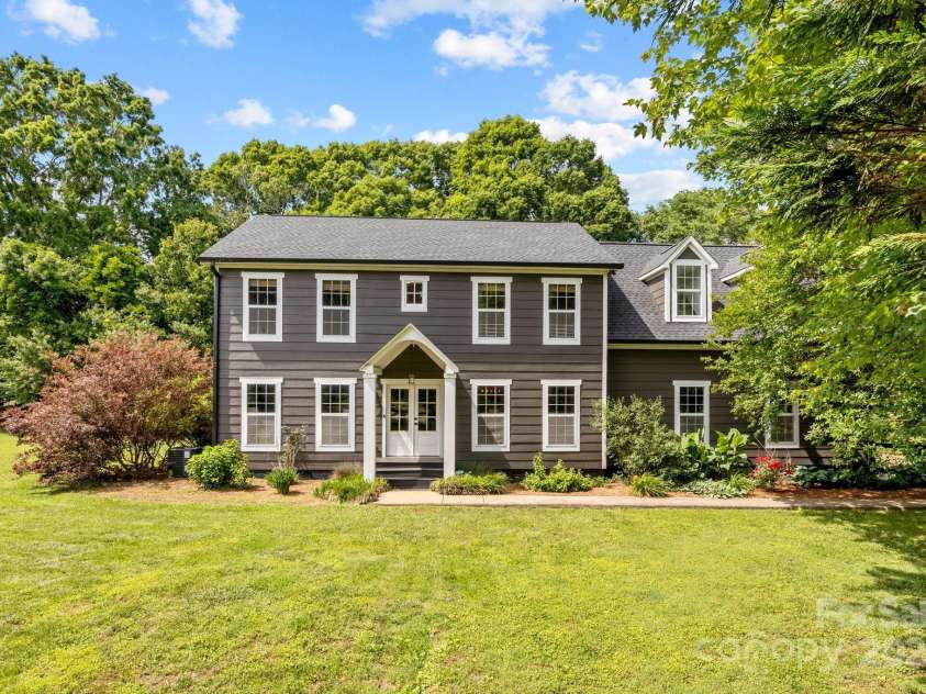 5229 Mt Holly Huntersville Road, Charlotte, NC 28216.  MLS# CAR4257575, YatesRealty ID 22015. 