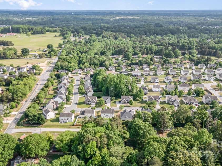 1720 Timber Cove Court, Winston Salem, NC 27127.  MLS# CAR4270047, YatesRealty ID 22016. 