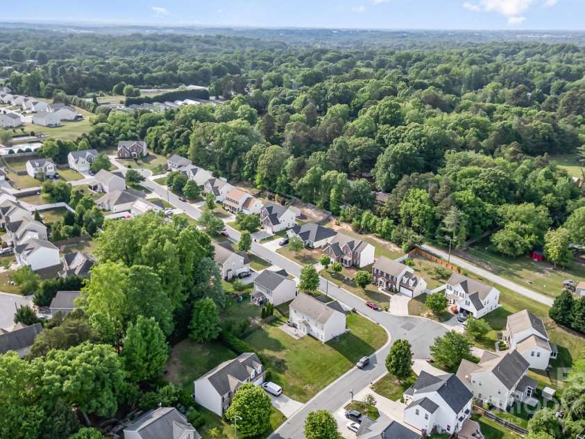 1720 Timber Cove Court, Winston Salem, NC 27127.  MLS# CAR4270047, YatesRealty ID 22016. 