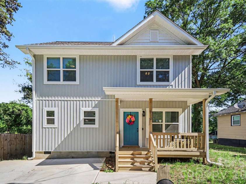 620 Granite Avenue, Gastonia, NC 28052.  MLS# CAR4379585, YatesRealty ID 22017. 