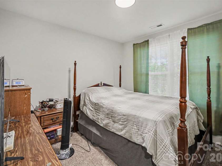 620 Granite Avenue, Gastonia, NC 28052.  MLS# CAR4379585, YatesRealty ID 22017. 