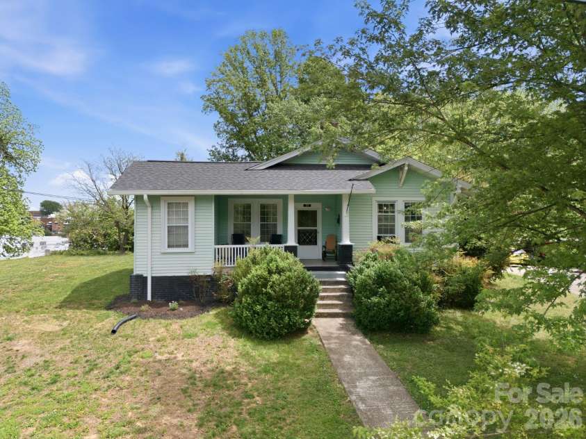 77 Pulliam Street, Marion, NC 28752.  MLS# CAR4378506, YatesRealty ID 22018. 