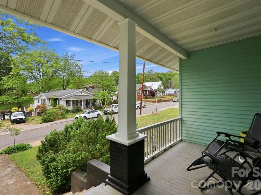 77 Pulliam Street, Marion, NC 28752.  MLS# CAR4378506, YatesRealty ID 22018. 