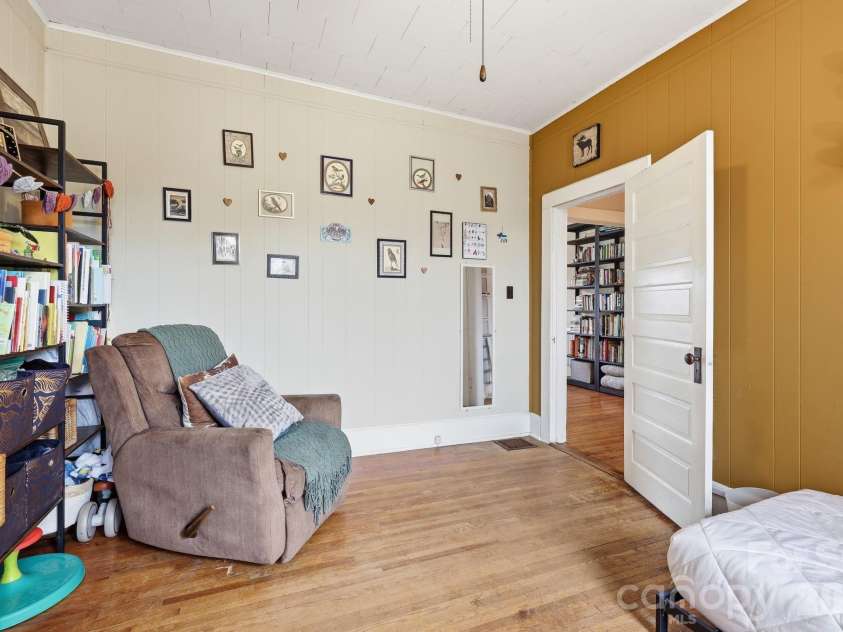 77 Pulliam Street, Marion, NC 28752.  MLS# CAR4378506, YatesRealty ID 22018. 
